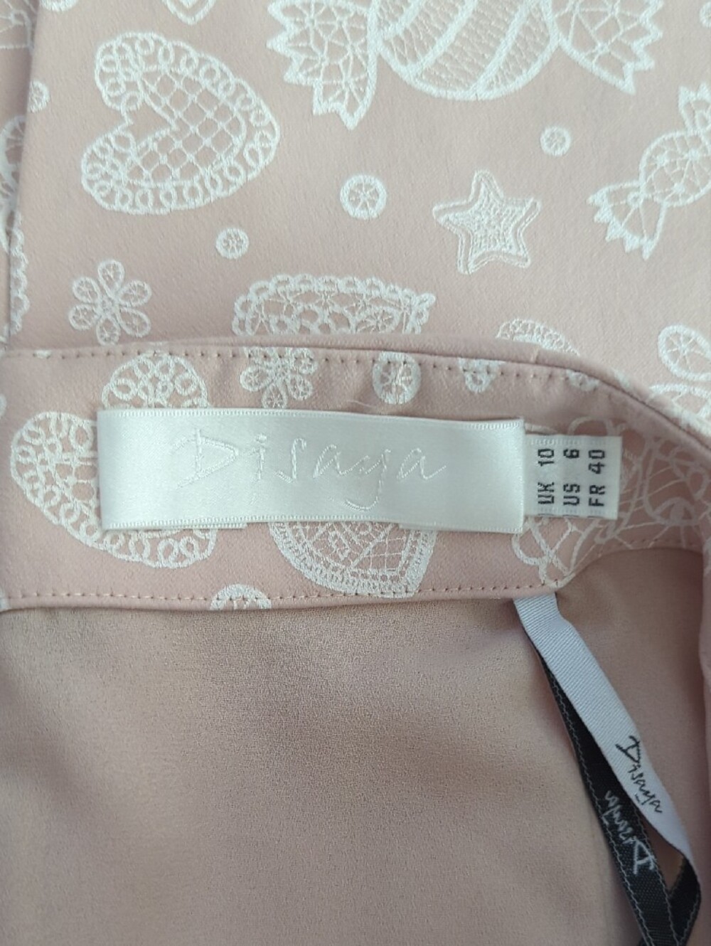 Disaya Beige Pencil Skirt with White Lace Heart & Bow Motif - Picture 3 of 3